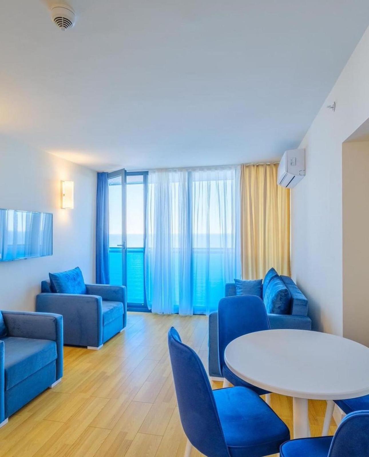 Luxury Panorama Sea View Apartment & Central Батуми Екстериор снимка