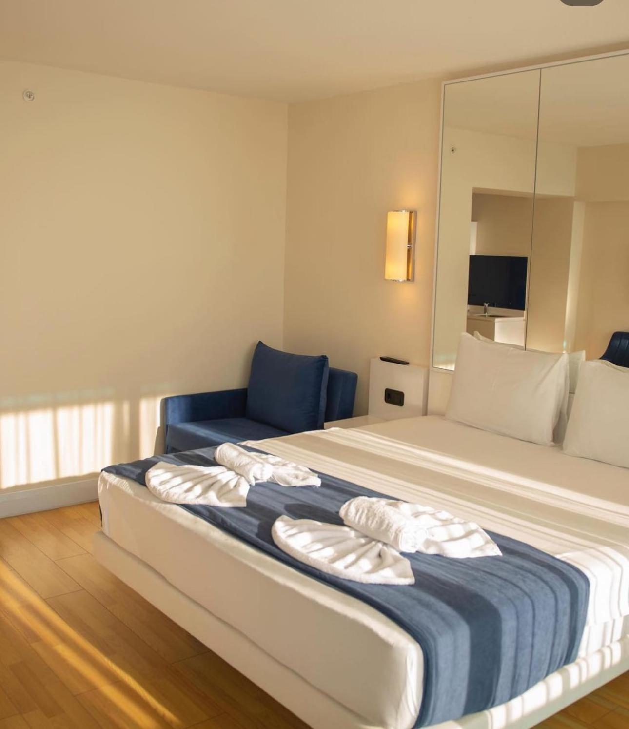Luxury Panorama Sea View Apartment & Central Батуми Екстериор снимка