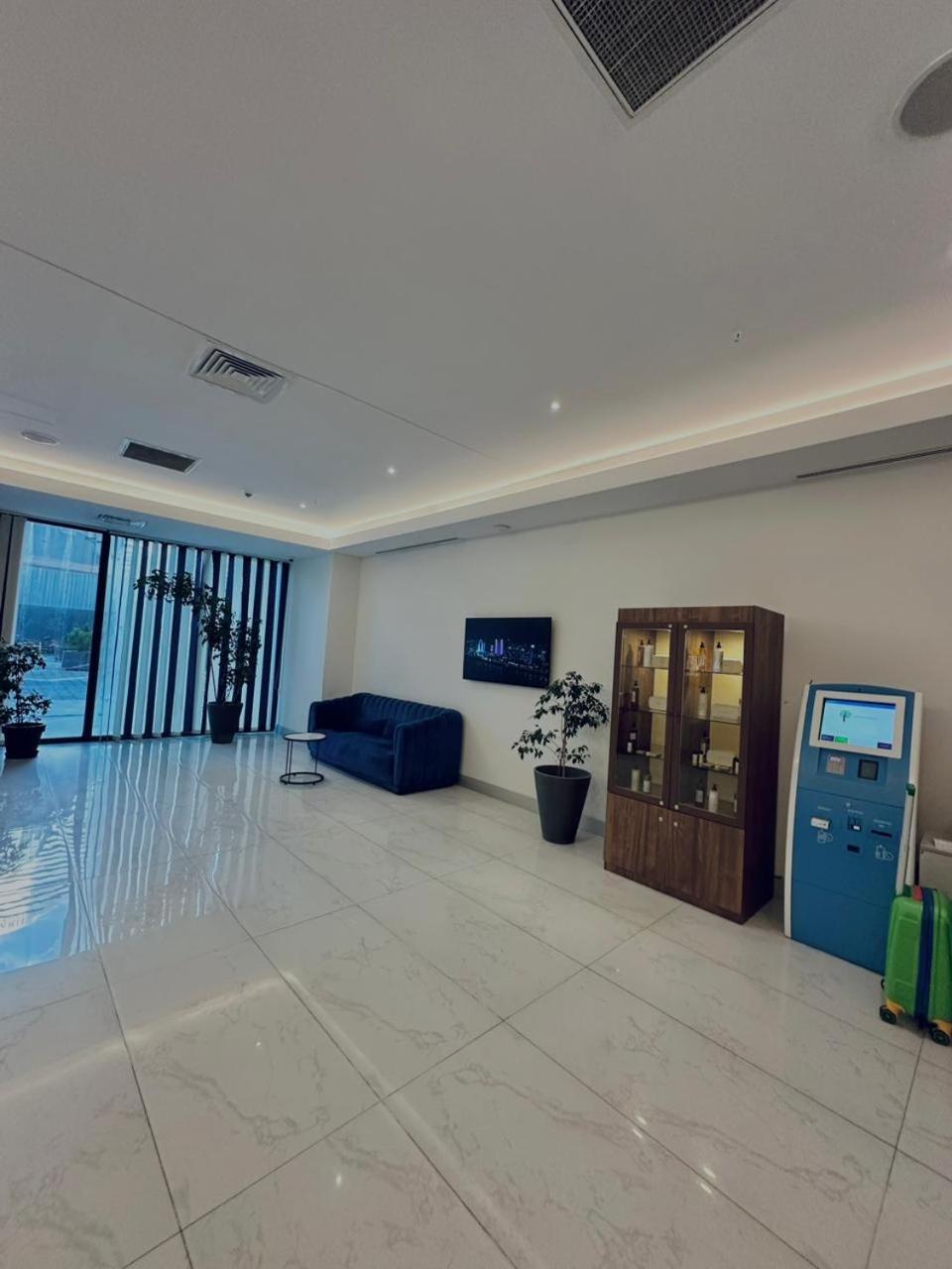 Luxury Panorama Sea View Apartment & Central Батуми Екстериор снимка